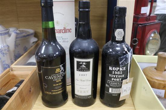 Six bottles of Port, various, one Tullibardine Whisky and one Cavendish 1979 Vin de Liqueur (8)